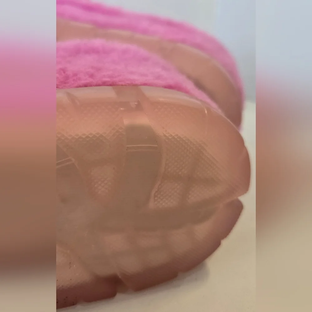 UGG cozy pink